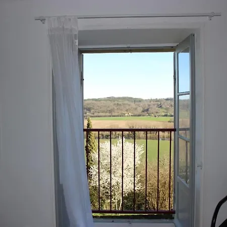 With Garden And Lovely View 펜션 Limeuil